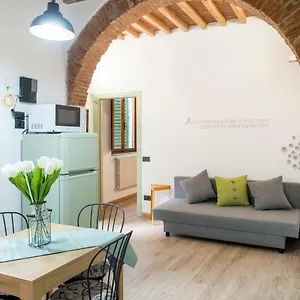 Giulia In S.reparata Appartamento Firenze